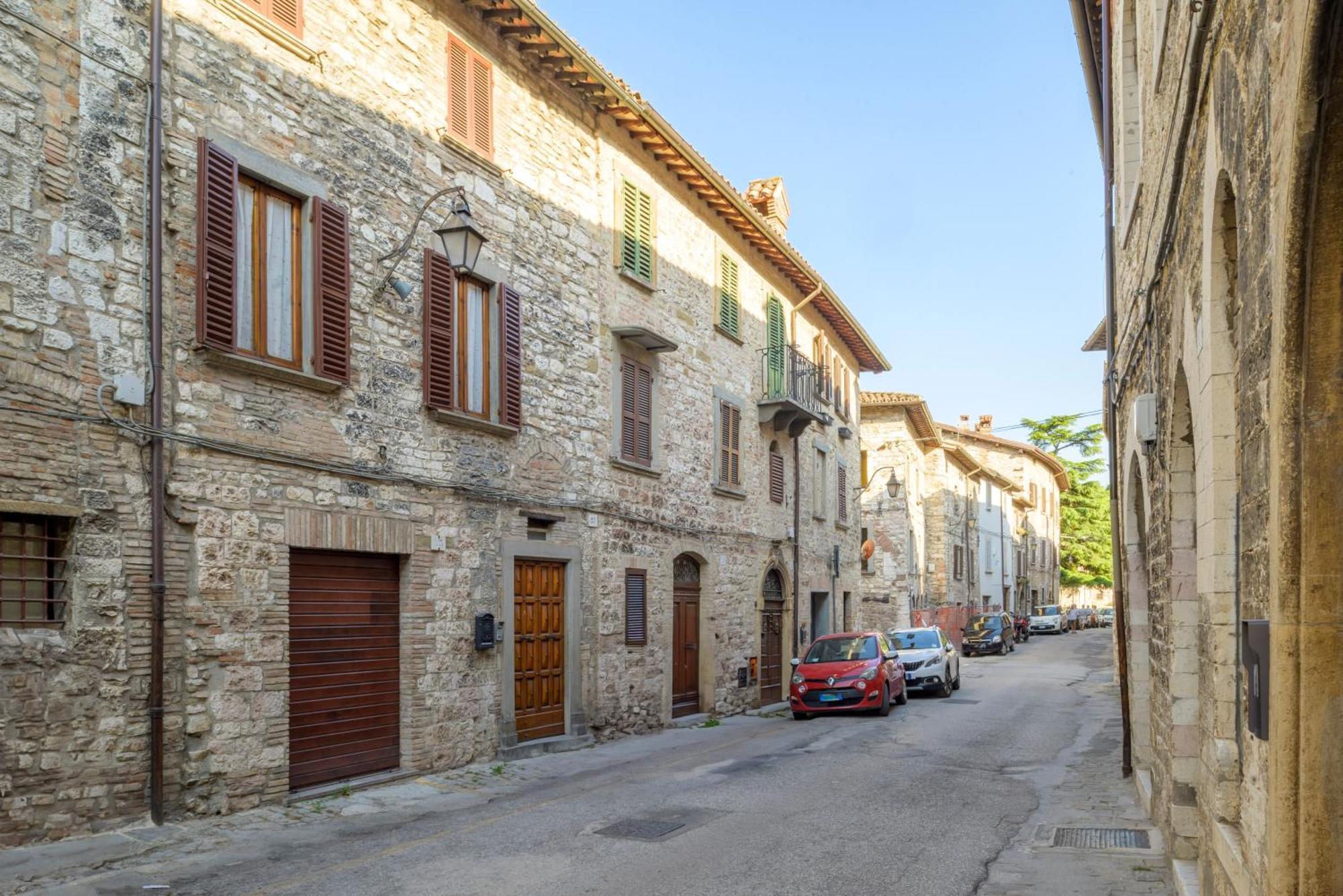 Via Mazzini 23A Lejlighed Gubbio Eksteriør billede